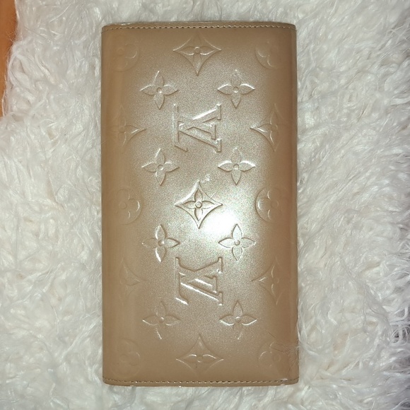 Louis Vuitton Vernis Sarah Wallet EUC - Picture 17 of 17